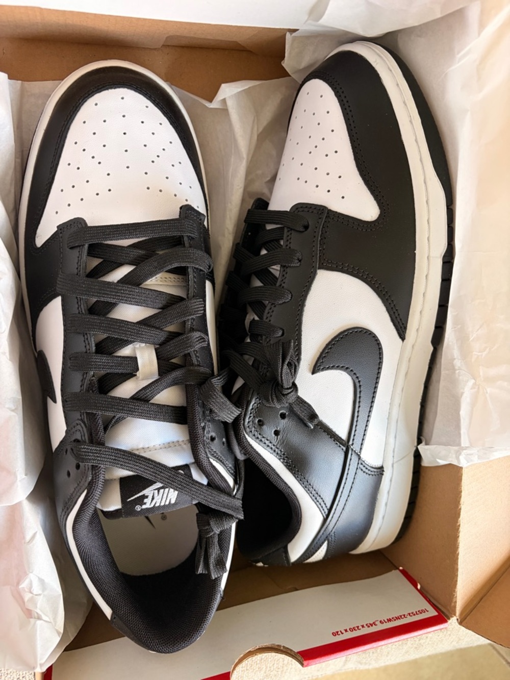 Brand new Nike Men's Black & White Low-Top dunks - Picture 4 of 5